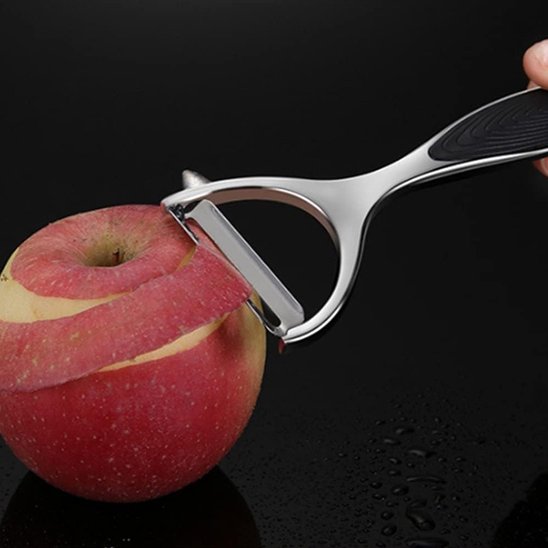 Epluche legume pour éplucher pomme
