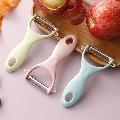 Eplucheur ergonomique 3 couleurs vert rose bleu