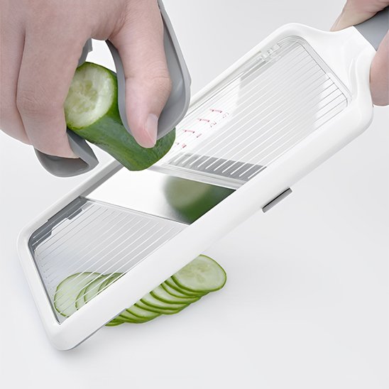 Mandoline japonaise avec support tranchant concombre